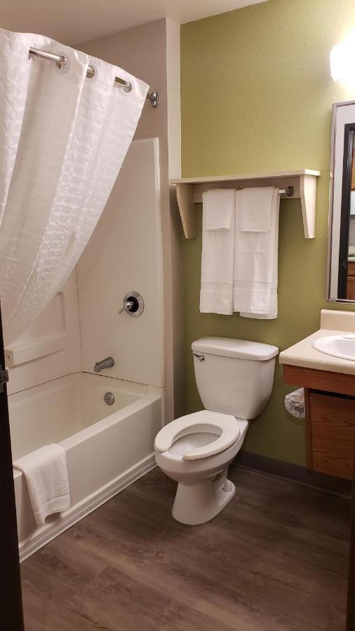 Woodspring Suites Kansas City Mission Merriam Zewnętrze zdjęcie