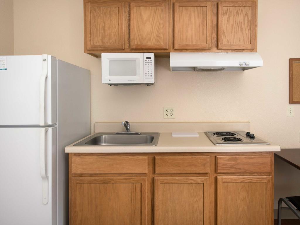 Woodspring Suites Kansas City Mission Merriam Zewnętrze zdjęcie